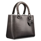 Сумки Dior (104 фото): модель Lady з метеликами, Open bar і Miss Dior, клатчі, скільки коштують, огляд нової колекції