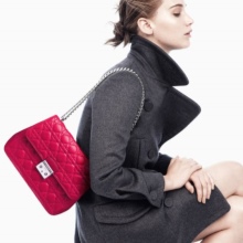 Сумки Dior (104 фото): модель Lady з метеликами, Open bar і Miss Dior, клатчі, скільки коштують, огляд нової колекції