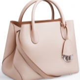 Сумки Dior (104 фото): модель Lady з метеликами, Open bar і Miss Dior, клатчі, скільки коштують, огляд нової колекції