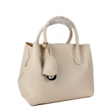 Сумки Dior (104 фото): модель Lady з метеликами, Open bar і Miss Dior, клатчі, скільки коштують, огляд нової колекції