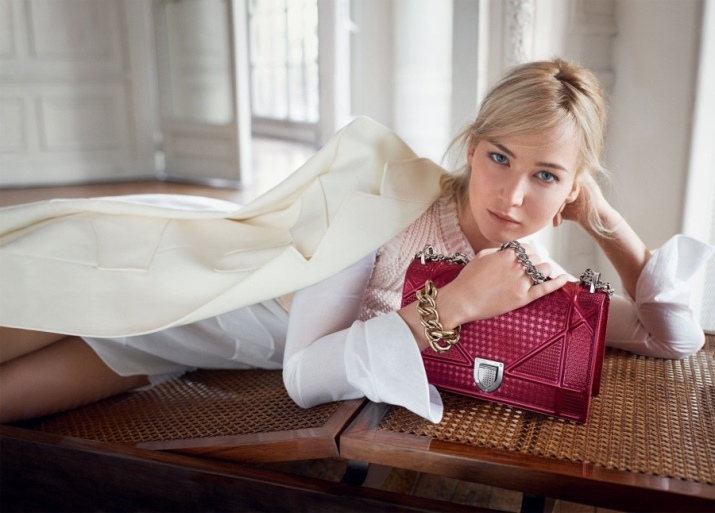 Сумки Dior (104 фото): модель Lady з метеликами, Open bar і Miss Dior, клатчі, скільки коштують, огляд нової колекції