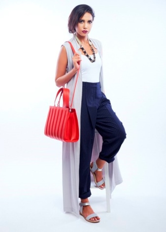 Сумки DKNY (72 фото): моделі через плече, як відрізнити оригінал від підробки, відгуки