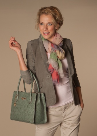 Сумки DKNY (72 фото): моделі через плече, як відрізнити оригінал від підробки, відгуки