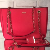 Сумки DKNY (72 фото): моделі через плече, як відрізнити оригінал від підробки, відгуки