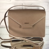 Сумки DKNY (72 фото): моделі через плече, як відрізнити оригінал від підробки, відгуки
