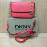 Сумки DKNY (72 фото): моделі через плече, як відрізнити оригінал від підробки, відгуки