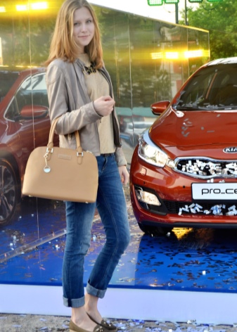 Сумки DKNY (72 фото): моделі через плече, як відрізнити оригінал від підробки, відгуки