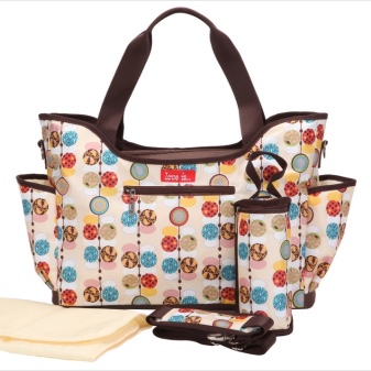 Сумки для подорожей (63 фото): жіночі і дитячі складні моделі-органайзери, маленькі зручні і великі