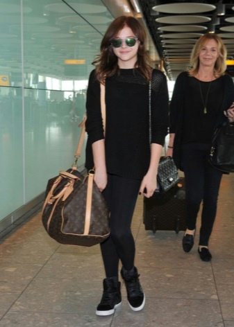 Сумки для подорожей (63 фото): жіночі і дитячі складні моделі-органайзери, маленькі зручні і великі