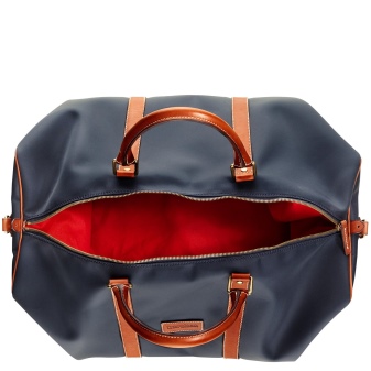 Сумки для подорожей (63 фото): жіночі і дитячі складні моделі-органайзери, маленькі зручні і великі