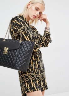 Сумки Love Moschino (64 фото): у вигляді куртки і інші моделі