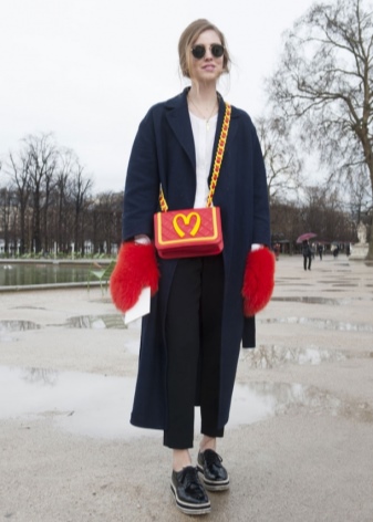 Сумки Love Moschino (64 фото): у вигляді куртки і інші моделі