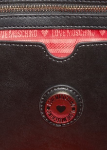 Сумки Love Moschino (64 фото): у вигляді куртки і інші моделі