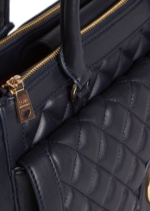 Сумки Love Moschino (64 фото): у вигляді куртки і інші моделі