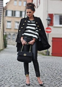 Сумки Love Moschino (64 фото): у вигляді куртки і інші моделі