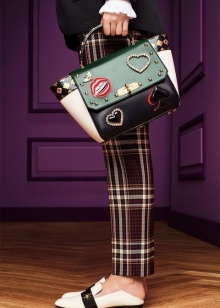 Сумки з аплікацією, принтом (75 фото): жіночі моделі з квітковим принтом і малюнками, з чим носити