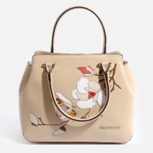 Сумки з аплікацією, принтом (75 фото): жіночі моделі з квітковим принтом і малюнками, з чим носити