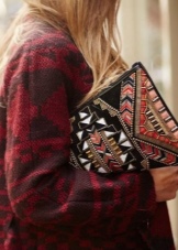 Сумки з аплікацією, принтом (75 фото): жіночі моделі з квітковим принтом і малюнками, з чим носити