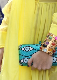 Сумки з аплікацією, принтом (75 фото): жіночі моделі з квітковим принтом і малюнками, з чим носити