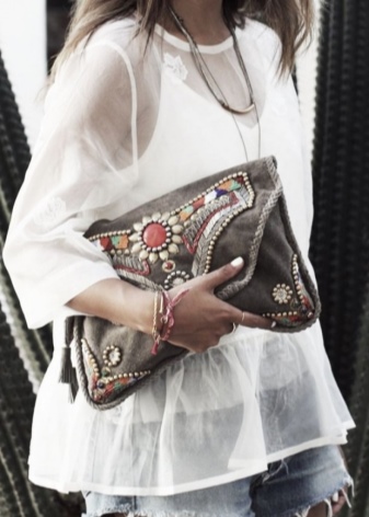 Сумки з аплікацією, принтом (75 фото): жіночі моделі з квітковим принтом і малюнками, з чим носити