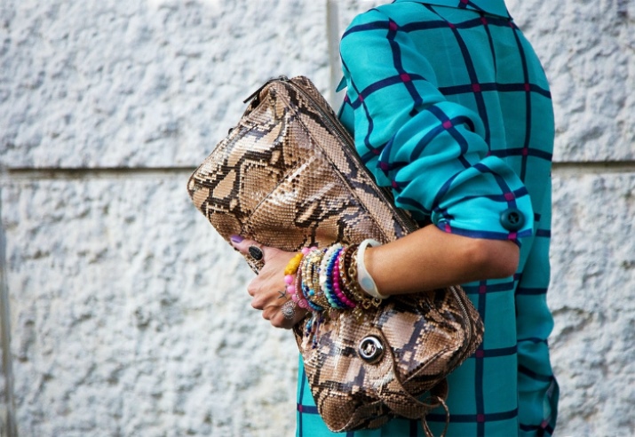 Сумки з аплікацією, принтом (75 фото): жіночі моделі з квітковим принтом і малюнками, з чим носити