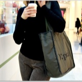 Сумки з тканини (89 фото): жіночі тканеві еко-моделі, майстер клас з пошиву, як зробити сумку з мішковини і льону