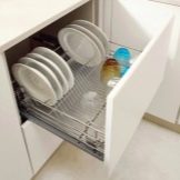 Сушарка для посуду у шафу: опис вбудованих кутових кухонних сушарок для тарілок та інших моделей