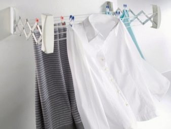 Сушарки для білизни на балкон (52 фото): підвісні та інші балконні пристосування для сушіння білизни, види білизняних вішалок на лоджію
