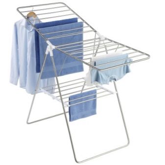 Сушарки для білизни у ванну кімнату: настінні і стельові, мотузки для сушіння і складні, ліани і вішалки. Особливості опускаються і розсувних моделей