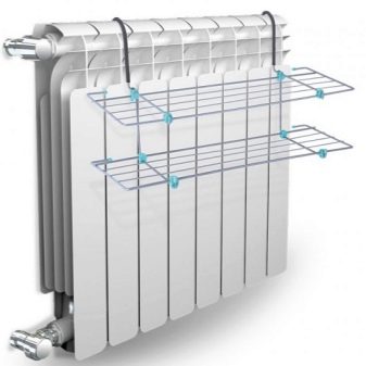 Сушарки для білизни у ванну кімнату: настінні і стельові, мотузки для сушіння і складні, ліани і вішалки. Особливості опускаються і розсувних моделей