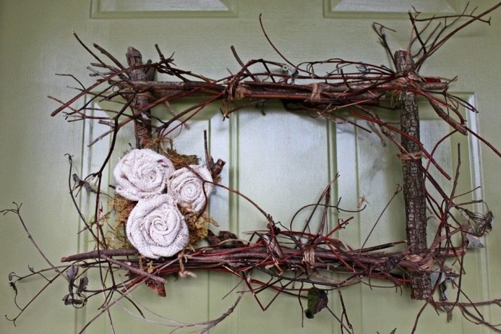 Сувеніри з дерева (29 фото): дерев’яні подарунки своїми руками, ексклюзивні різьблені презенти ручної роботи з червоного дерева