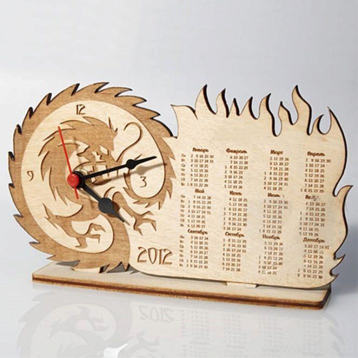 Сувеніри з дерева (29 фото): дерев’яні подарунки своїми руками, ексклюзивні різьблені презенти ручної роботи з червоного дерева