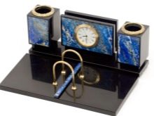 Сувеніри з каменю: коли і кому краще дарувати подарунки з бурштину і агата, селенита і онікса, нефриту і коралу, малахіту та інших натуральних каменів?