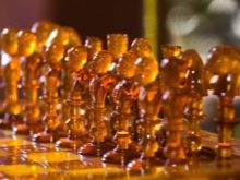 Сувеніри з каменю: коли і кому краще дарувати подарунки з бурштину і агата, селенита і онікса, нефриту і коралу, малахіту та інших натуральних каменів?