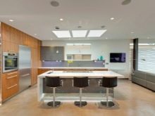 Світильники для кухні (74 фото): кухонні бра настінні сенсорні світильники, накладні і трекові світильники та плафони, інші варіанти