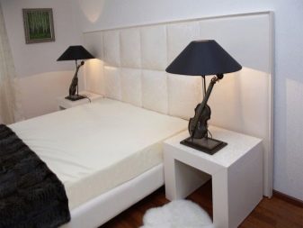 Світло в спальні (60 фото): особливості висвітлення в кімнаті, світильники-трубки і настільні лампи в дизайні інтер’єру, точкове підсвічування над ліжком