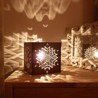 Світло в спальні (60 фото): особливості висвітлення в кімнаті, світильники-трубки і настільні лампи в дизайні інтер’єру, точкове підсвічування над ліжком