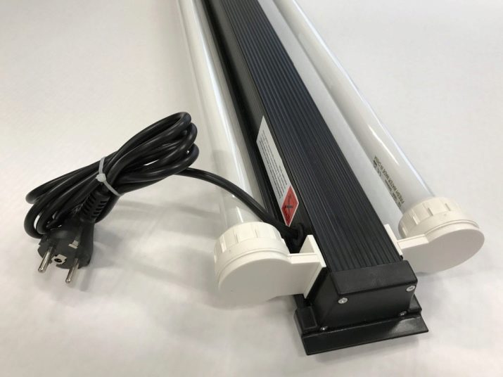 Світлодіодні світильники для акваріума (30 фото): вибираємо LED лампи для акваріумного освітлення, світлодіодний прожектор і лампи Т8. Розрахунок потужності для підсвічування. Як вибрати світлодіоди?