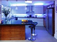 Світлодіодна стрічка для кухні (62 фото): самоклеюча стрічка 220 В. Яку стрічку вибрати для підсвічування кухонного гарнітура? Стрічкова підсвічування для фартуха