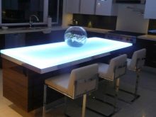 Світлодіодна стрічка для кухні (62 фото): самоклеюча стрічка 220 В. Яку стрічку вибрати для підсвічування кухонного гарнітура? Стрічкова підсвічування для фартуха