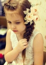 Святкові зачіски для дівчаток з довгим волоссям (55 фото): як зробити дитячі вечірні зачіски для свята своїми руками в домашніх умовах?