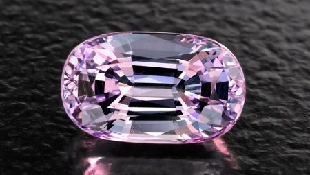 Тааффеит (18 фото): де і як добувають камінь? Основні його властивості та цікаві факти. Кому підійде це камінь?