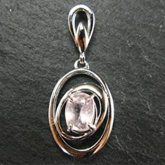 Тааффеит (18 фото): де і як добувають камінь? Основні його властивості та цікаві факти. Кому підійде це камінь?