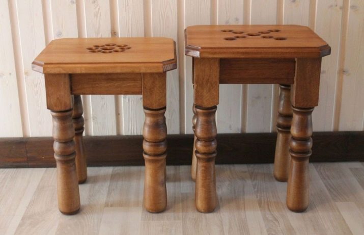 Табуретки для кухні (53 фото): складні дерев’яні кухонні табурети, сучасні високі барні моделі і інші варіанти, розміри табуреток