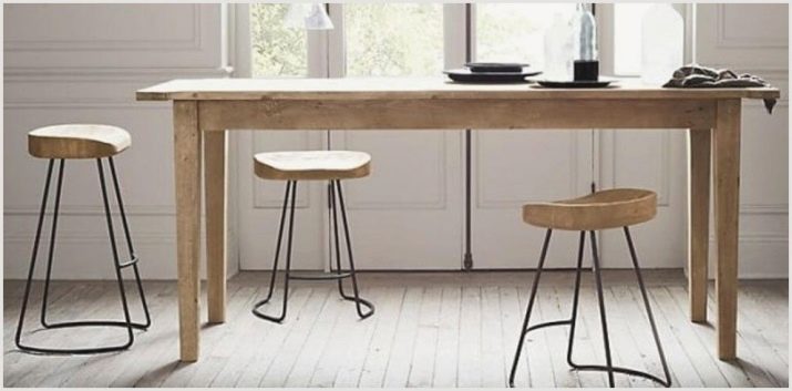 Табуретки для кухні (53 фото): складні дерев’яні кухонні табурети, сучасні високі барні моделі і інші варіанти, розміри табуреток