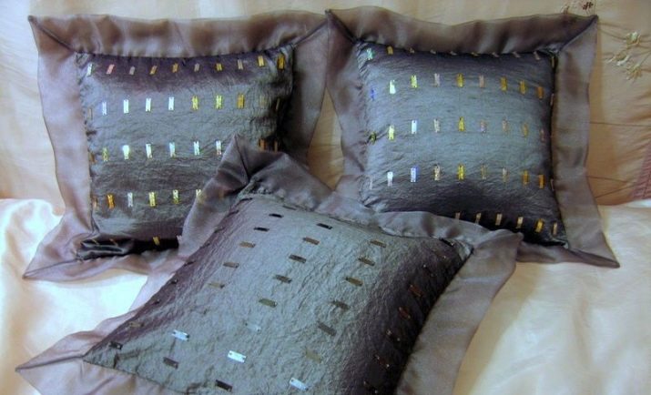 Тафта (20 фото): що це таке? Опис матеріалу. Достоїнства і недоліки легкої тканини для штор і інших виробів