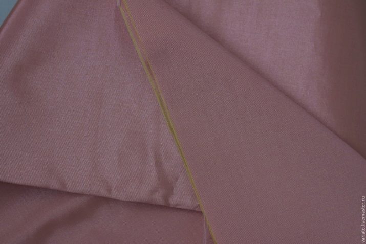 Тафта (20 фото): що це таке? Опис матеріалу. Достоїнства і недоліки легкої тканини для штор і інших виробів