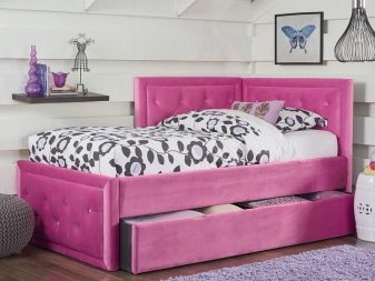 Тахти з ортопедичним матрацом: вибираємо кутовий диван для щоденного використання з ортопедичним підставою і інші моделі