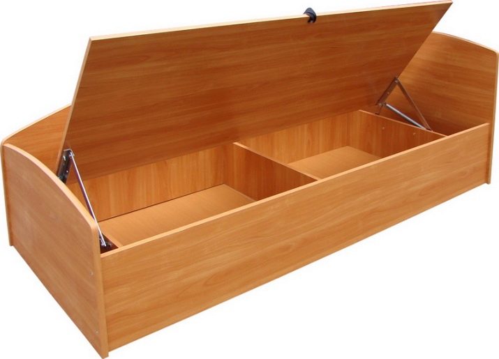 Тахти з ортопедичним матрацом: вибираємо кутовий диван для щоденного використання з ортопедичним підставою і інші моделі