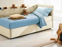 Італійські дивани (57 фото): кутова і пряма меблі з Італії. Дивани-розкладачки в сучасному і іншому стилі. Дизайн чохлів